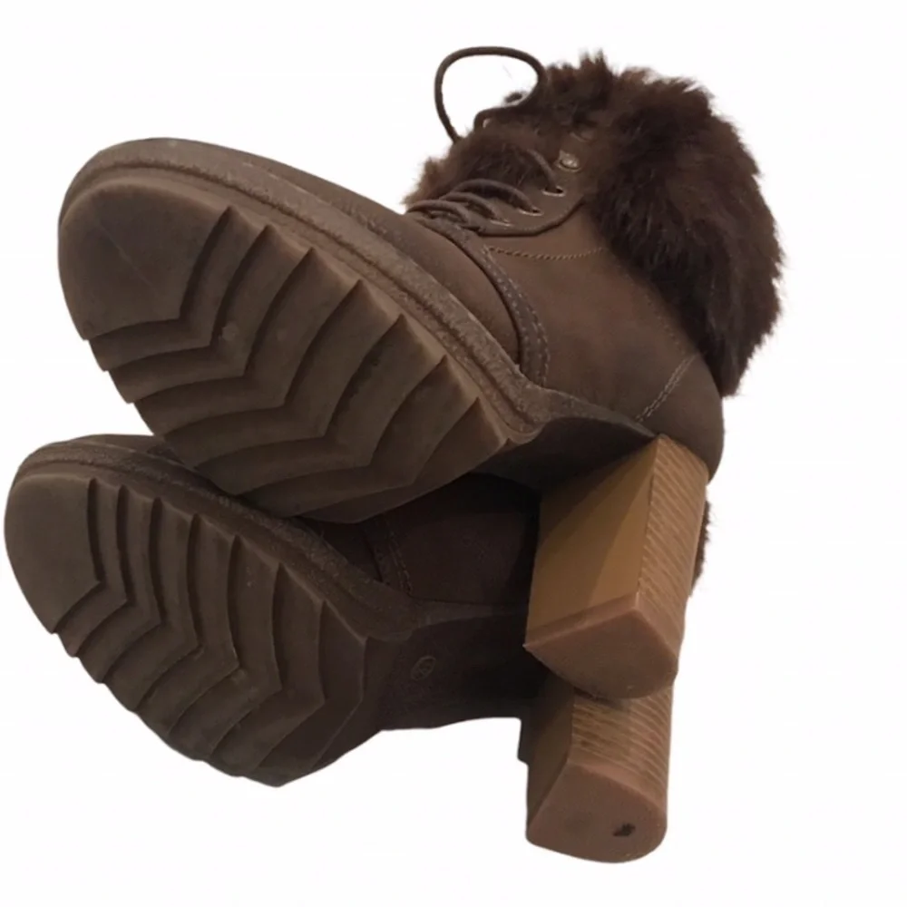 MUK LUKS Fau Fur Trim Stacked Block Heel Brown Ankle Boots Size 7